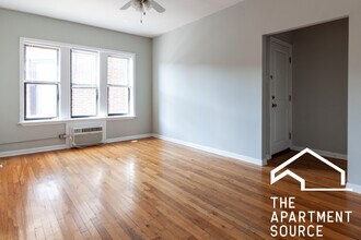 744 W Addison St in Chicago, IL - Building Photo - Building Photo