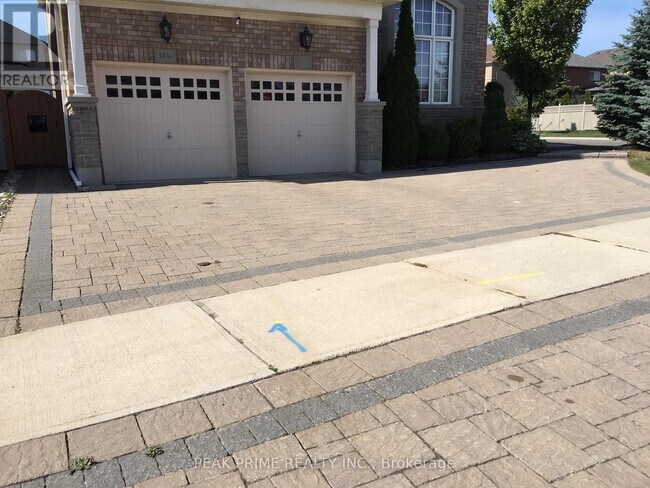 property at 5484 Freshwater Dr