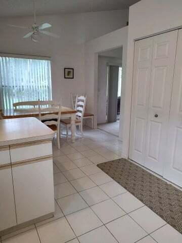 1899 Oak Berry Cir in Wellington, FL - Building Photo - Building Photo