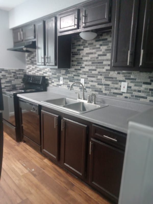 property at 1400 E Henderson Rd