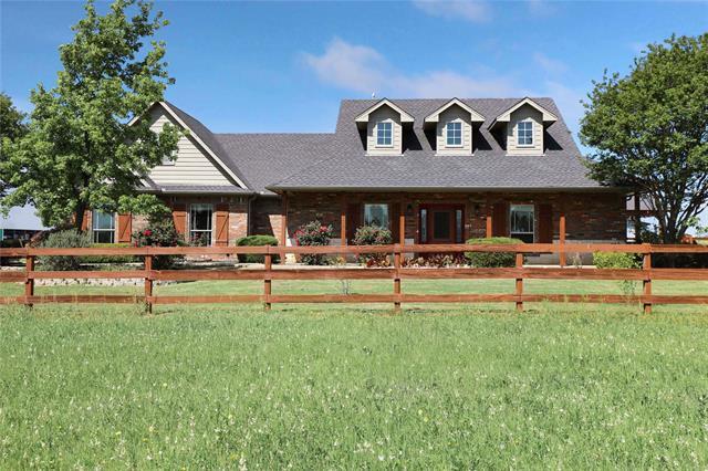 2245 Block Rd in Gunter, TX - Building Photo