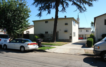 1244 Orange Grove Ave in Glendale, CA - Building Photo - Building Photo