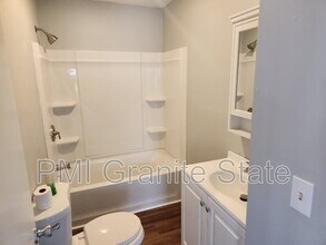 8 Beacon St in Nashua, NH - Building Photo - Building Photo