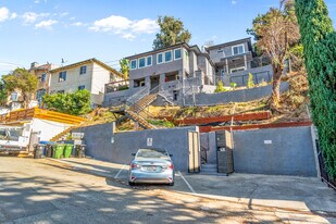 2414 N Alvarado St, Unit B in Los Angeles, CA - Building Photo