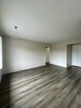 4245 Quarry Rd in Wyandotte, MI - Building Photo - Building Photo