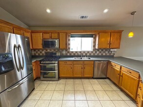 8608 Quail Creek Ct NE in Albuquerque, NM - Building Photo - Building Photo