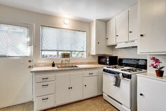 481 Wickson Ave in Oakland, CA - Building Photo - Building Photo