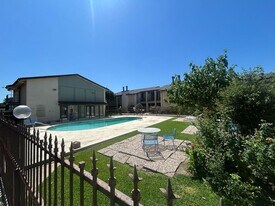 12824 Midway Rd in Dallas, TX - Building Photo