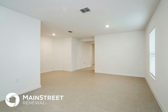 1674 Hideaway Flat St in Mascotte, FL - Building Photo - Building Photo