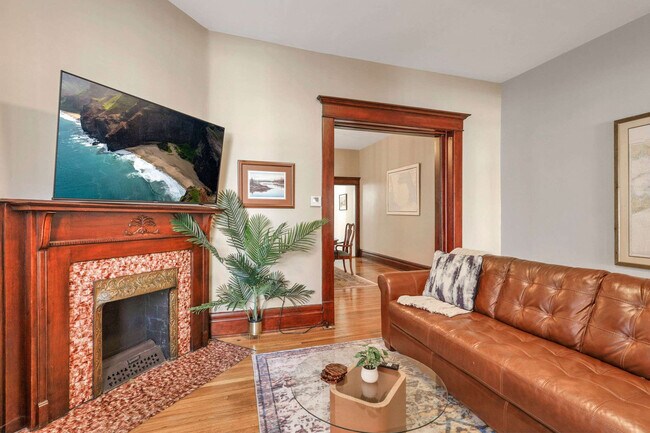 property at 127 W Hubbard Ave