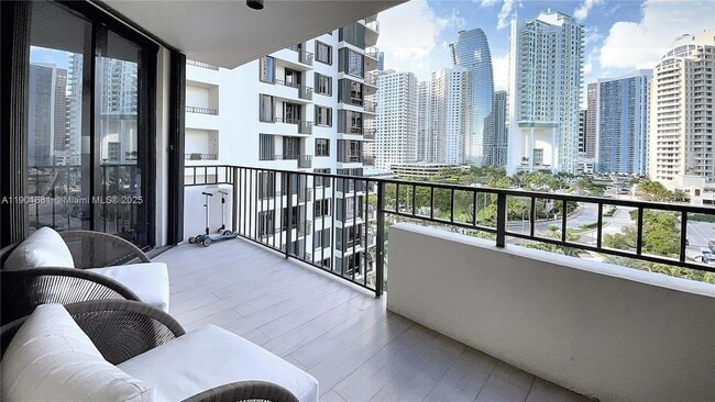 property at 520 Brickell Key Dr