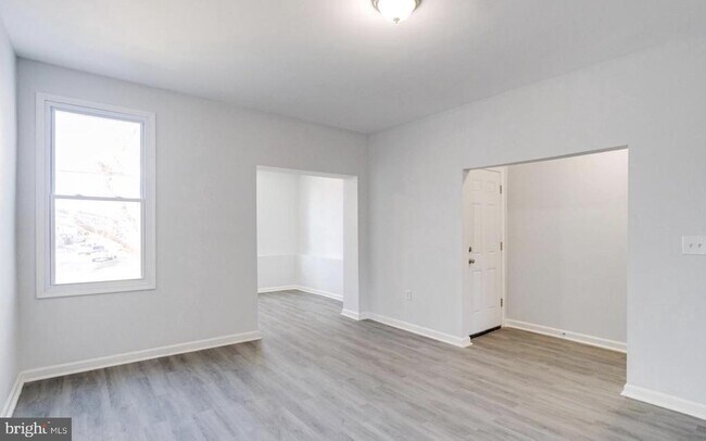 3007 Oakley Ave in Baltimore, MD - Building Photo - Building Photo