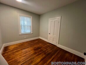 49 Forbes St, Unit 1 in Boston, MA - Building Photo - Building Photo