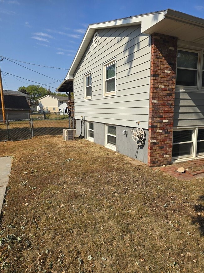 116 Linwood Ln in Norfolk, NE - Building Photo - Building Photo