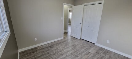 9813-9875 75 Ave in Grande Prairie, AB - Building Photo - Building Photo