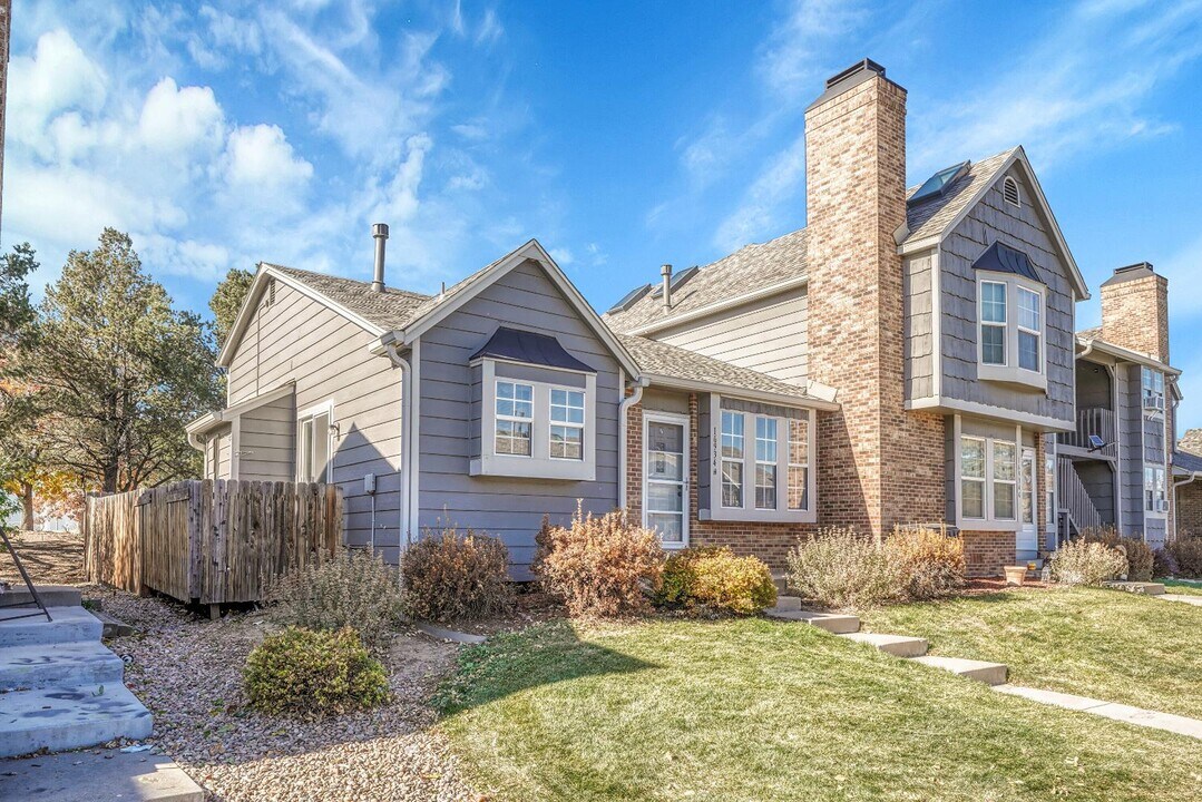 16934 E Whitaker Dr in Aurora, CO - Building Photo