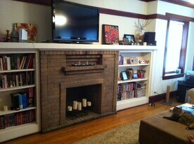 832 W Buckingham Plz, Unit 3 in Chicago, IL - Building Photo