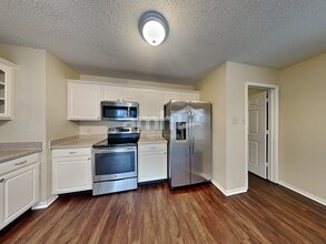 9469 W Stargazer Dr in Pendleton, IN - Building Photo - Building Photo