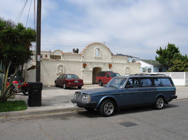 2618 Figueroa Blvd in San Diego, CA - Foto de edificio - Building Photo