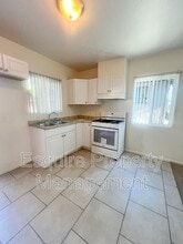 319 HILL in Oxnard, CA - Building Photo - Building Photo