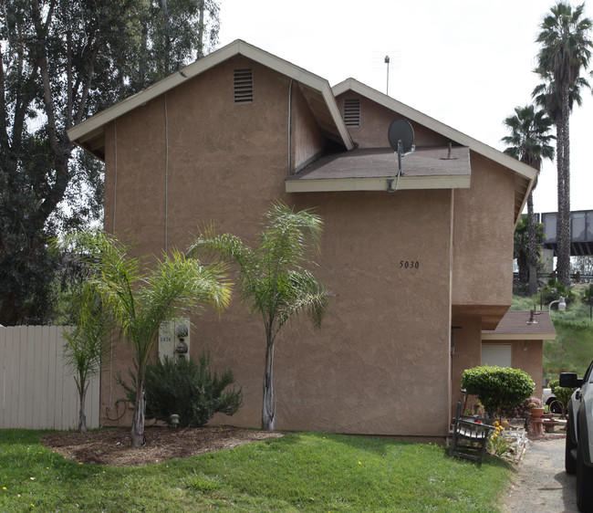 Plum Tree Apartments in Riverside, CA - Building Photo - Building Photo