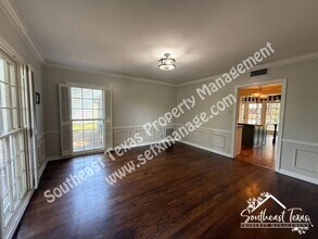 2465 Gladys St in Beaumont, TX - Building Photo - Building Photo