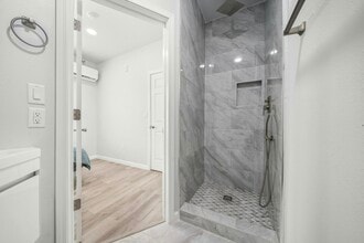 2805 Church St in Galveston, TX - Building Photo - Building Photo