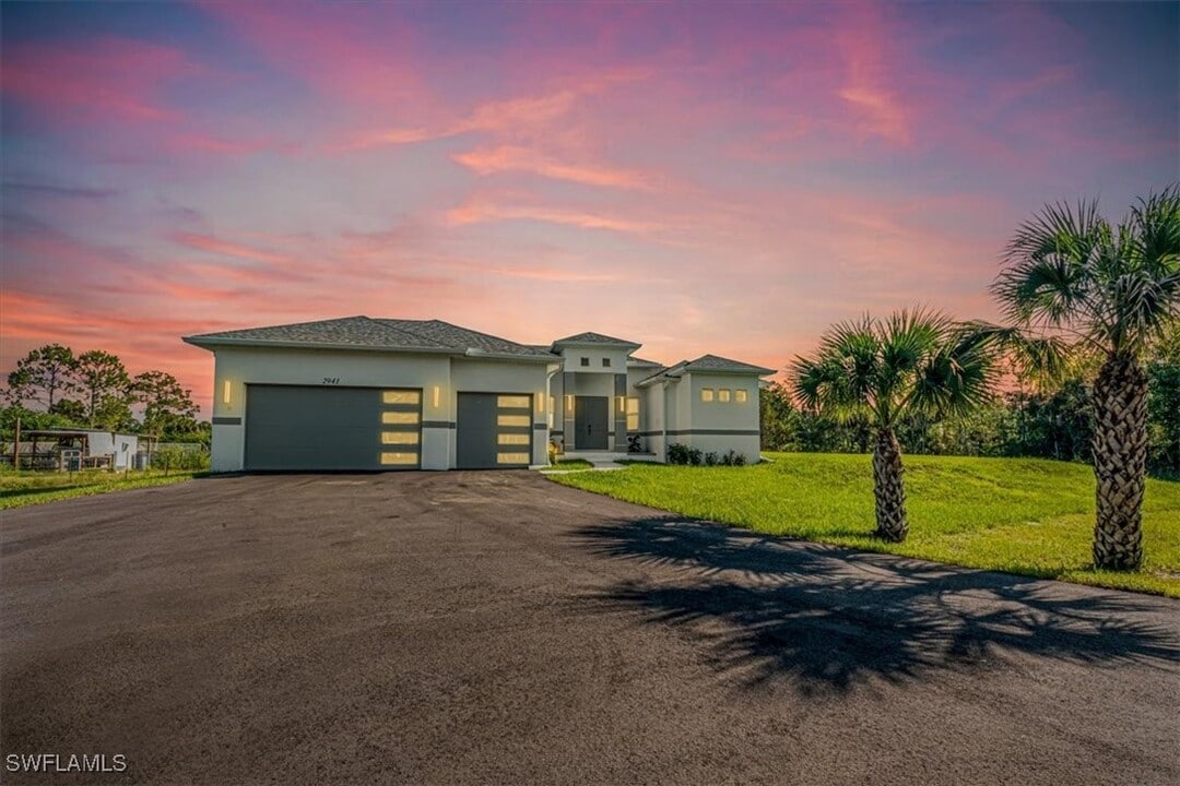 2941 37th Ave NE in Naples, FL - Building Photo