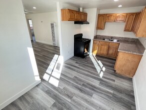 1604 N H St in San Bernardino, CA - Foto de edificio - Building Photo