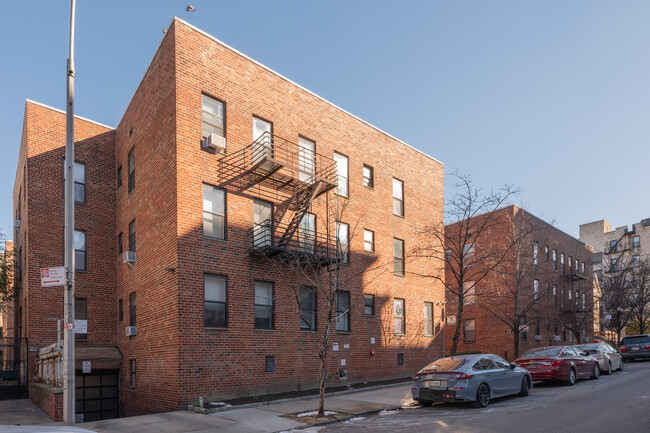 2519 30th Dr in Astoria, NY - Foto de edificio - Building Photo