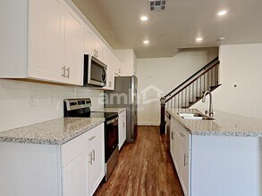 326 Timber Kate Pl in Henderson, NV - Building Photo - Building Photo