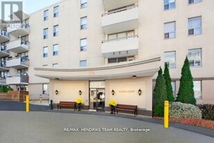 158 Fitch St in Welland, ON - Building Photo