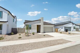 6218 S 47th Ln in Phoenix, AZ - Building Photo