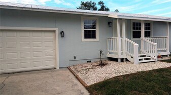 795 Rolling Hill Dr in Sebastian, FL - Building Photo
