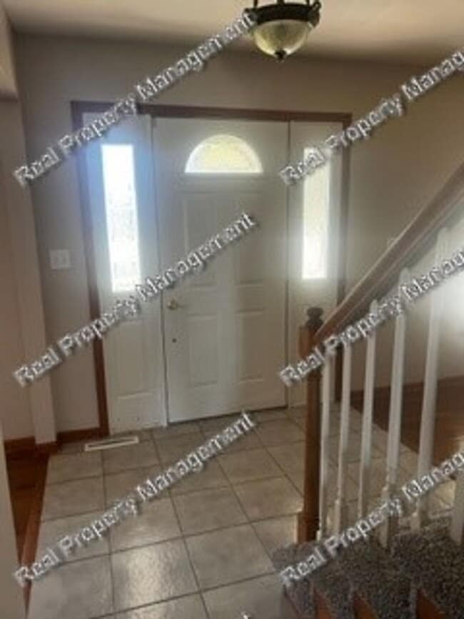 53 Summerhill Dr in Dyer, IN - Building Photo - Building Photo