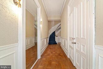 919 St Paul St in Baltimore, MD - Foto de edificio - Building Photo