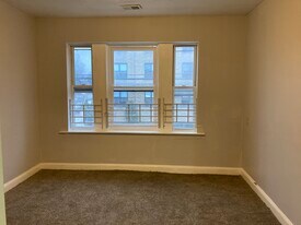 347 Avon Ave, Unit 2R in Newark, NJ - Building Photo