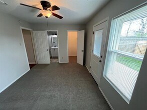 4919 Lovell Ave in Fort Worth, TX - Building Photo - Building Photo