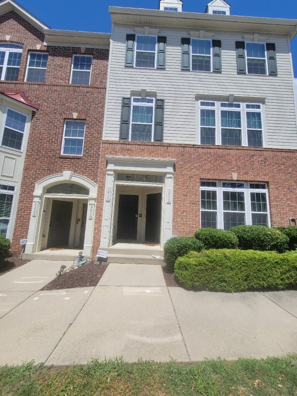 property at 5614 Virginia Ln