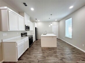 9 E St in Mercedes, TX - Building Photo - Building Photo