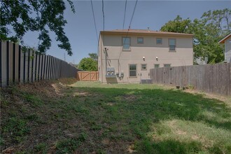 709 Franklin Blvd in Austin, TX - Building Photo - Building Photo