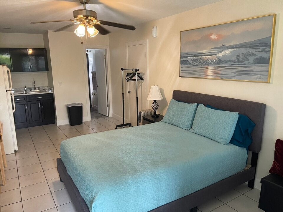 1121 SW 22nd Ave, Unit 1A in Fort Lauderdale, FL - Foto de edificio