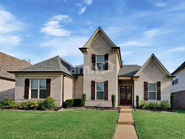 property at 5571 Stonecrest Dr