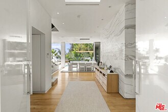 1889 Rising Glen Rd in Los Angeles, CA - Building Photo - Building Photo