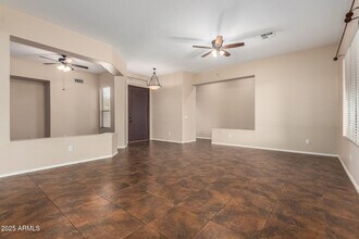 6923 W Lone Cactus Dr in Glendale, AZ - Building Photo - Building Photo