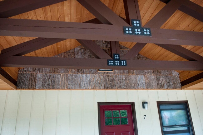 Laurel Place Apartments in Boone, NC - Foto de edificio - Building Photo