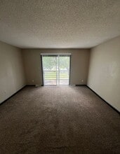 17305 E 48th St in Independence, MO - Building Photo - Building Photo
