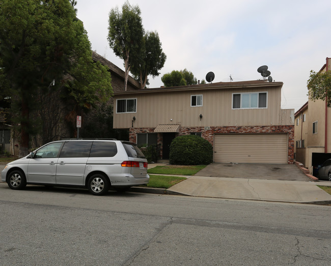 328 Milford Ave in Glendale, CA - Building Photo - Building Photo