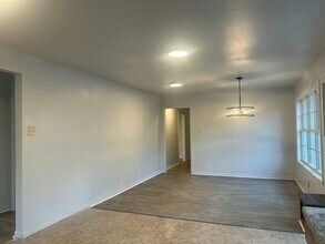 1011 Ave Of Pines in Macon, GA - Building Photo - Building Photo