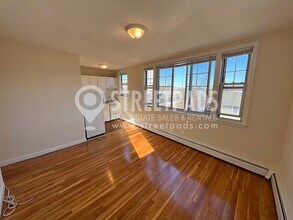 160 N Beacon St, Unit 22 in Boston, MA - Building Photo - Building Photo